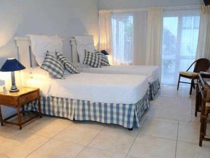 Flamingo Rocks Bed & Breakfast 4*