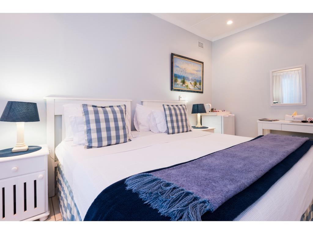 Flamingo Rocks 4*