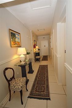 Bed & Breakfast Flamingo Rocks 4*